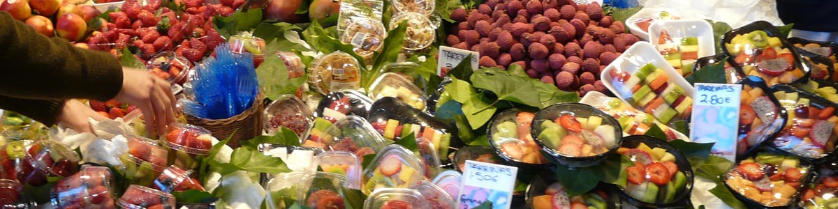 La fraîche découpe sur les marchés découverts. Mode d’emploi d’une offre en devenir La fraîche découpe sur les marchés découverts. Mode d’emploi d’une offre en devenir