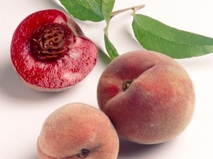 Qualité nutritionnelle de quelques variétés de pêches à chair sanguine ( Prunus persica L.  batsch)